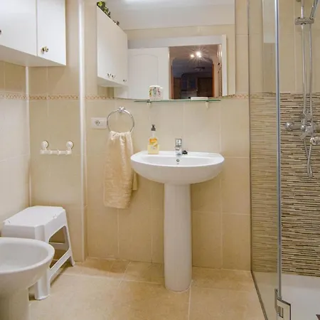 En Nubes De Gueimar 圭马尔港