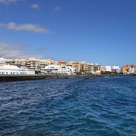 En Nubes De Gueimar 圭马尔港