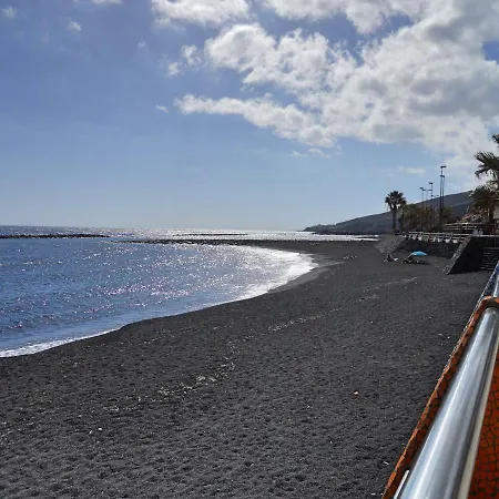 En Nubes De Gueimar * 圭马尔港